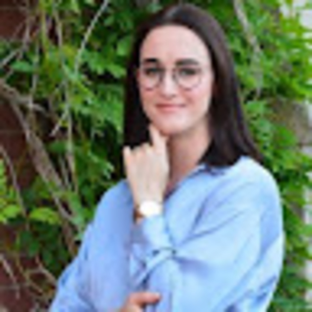 Meet your Posher, Chloe